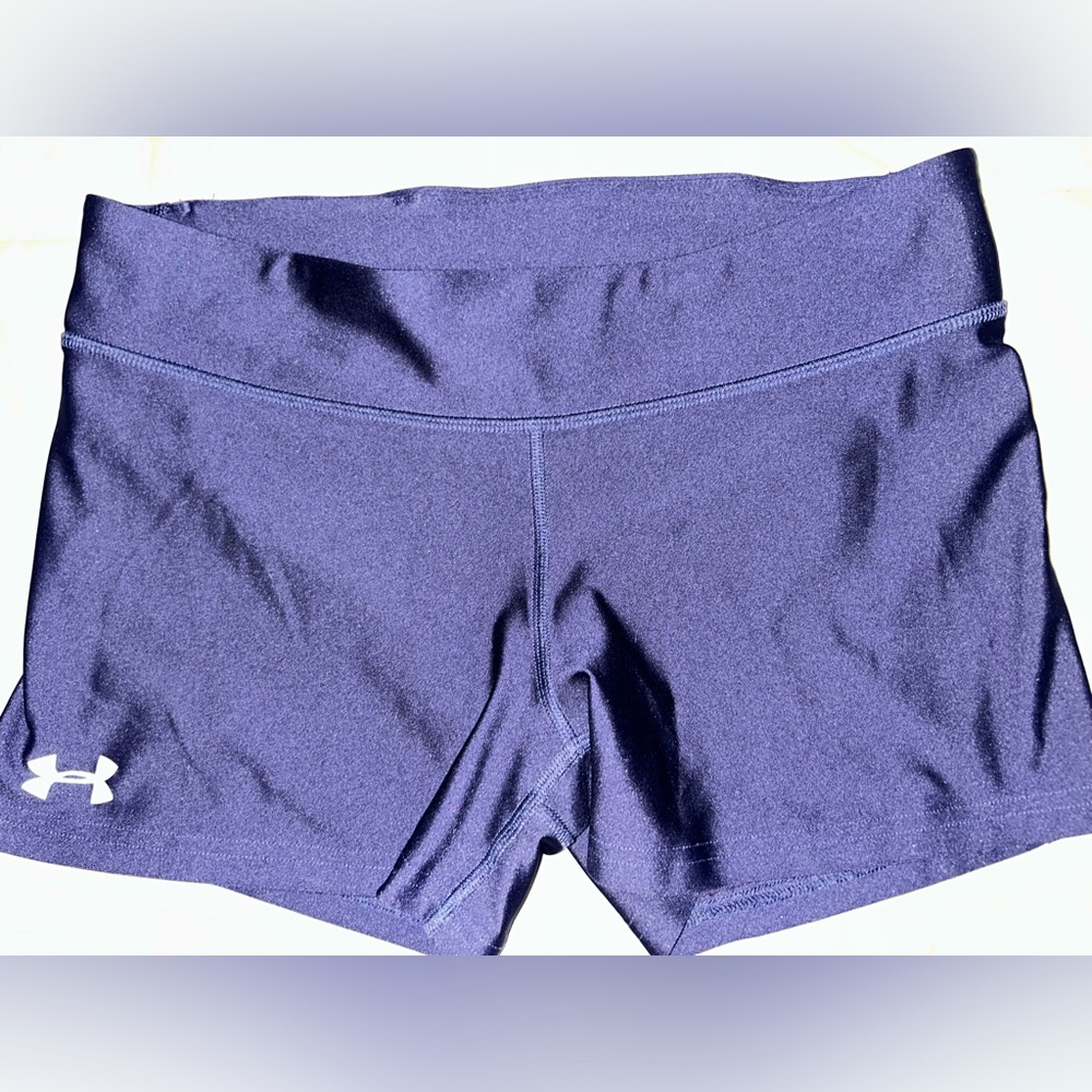 Under Armour Heat Gear compression volleyball shorts. Navy Blue. Size large